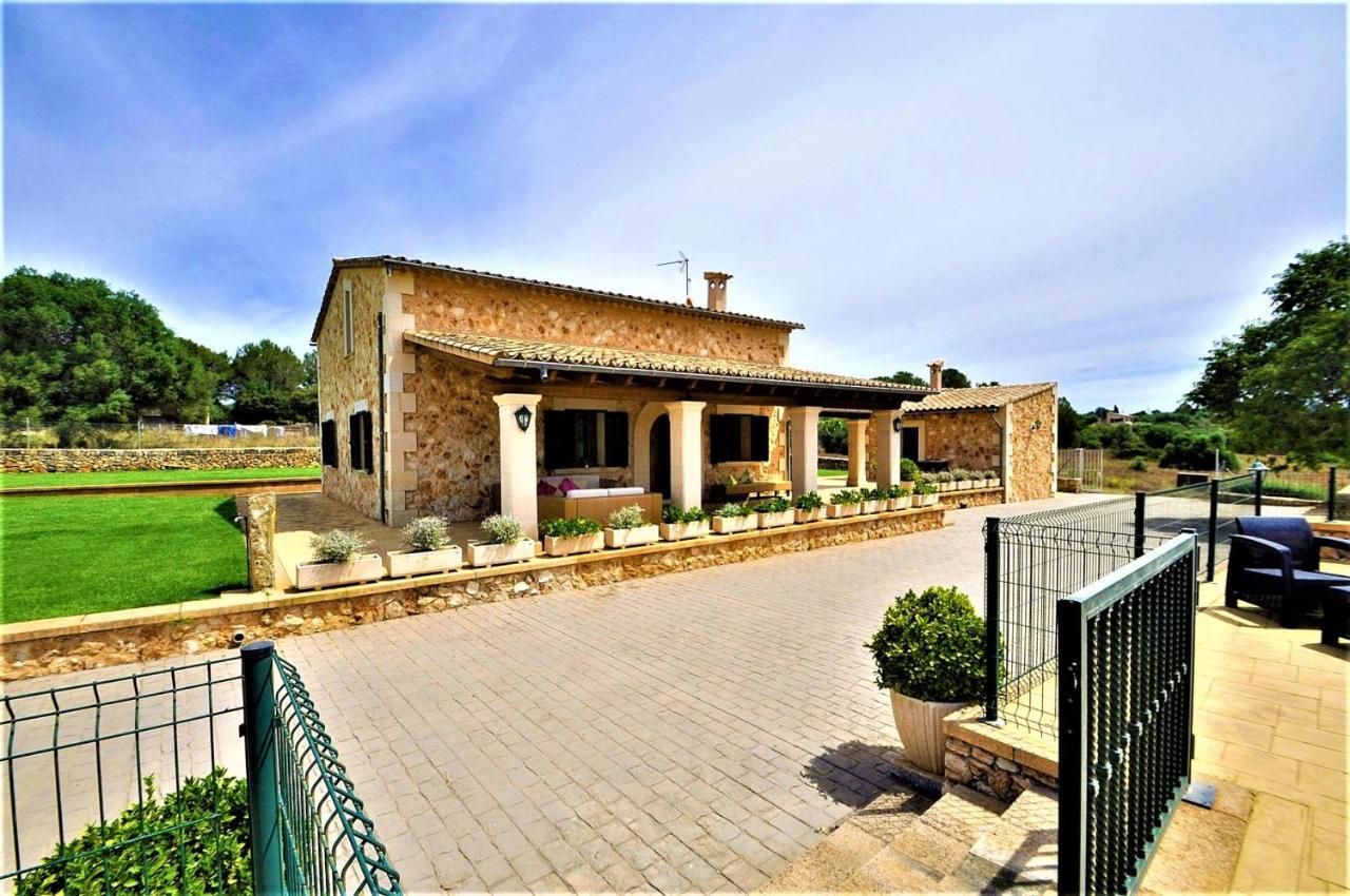 Cas Borrassos- Finca Con Piscina Privada Y Vistas Despejadas ميورقة المظهر الخارجي الصورة
